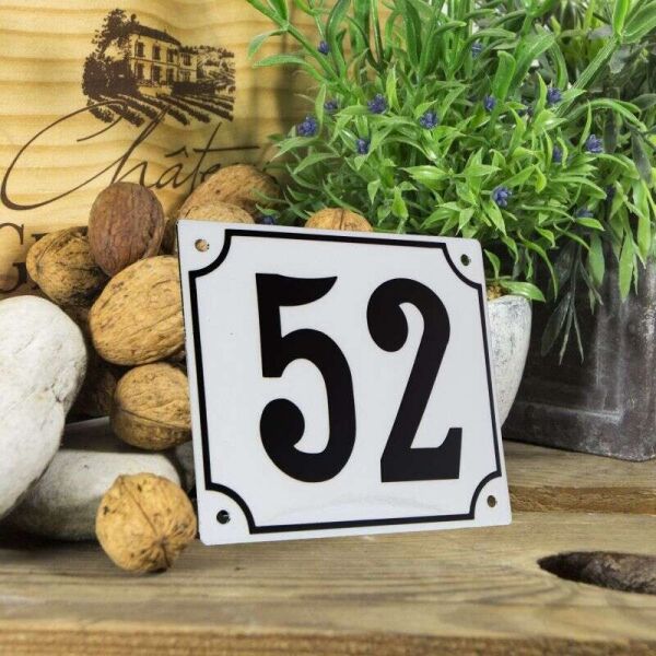 Huisnummerbord groot wit nummer 52