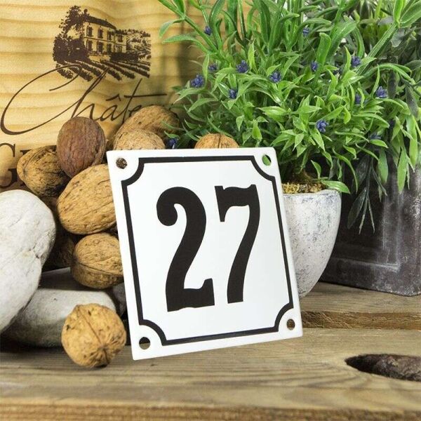 Huisnummerbord wit klein 10x10 cm nummer 27