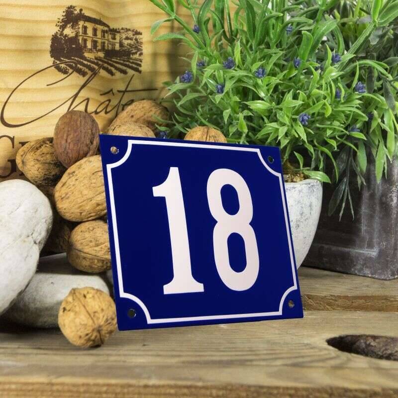 Huisnummerbord groot blauw nummer 18