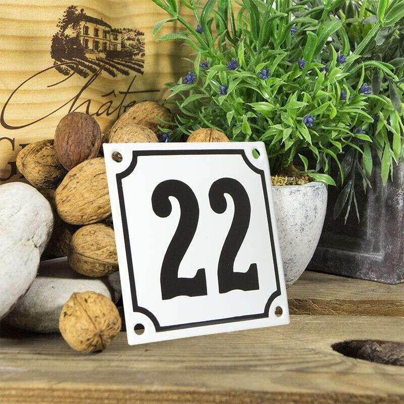 Huisnummerbord wit klein 10x10 cm nummer 22