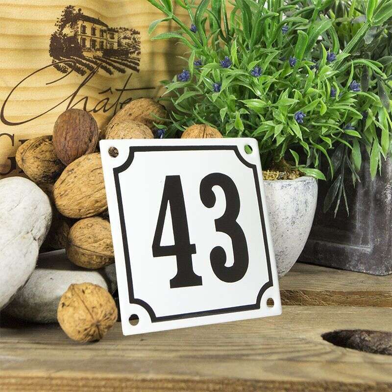 Huisnummerbord wit klein 10x10 cm nummer 43