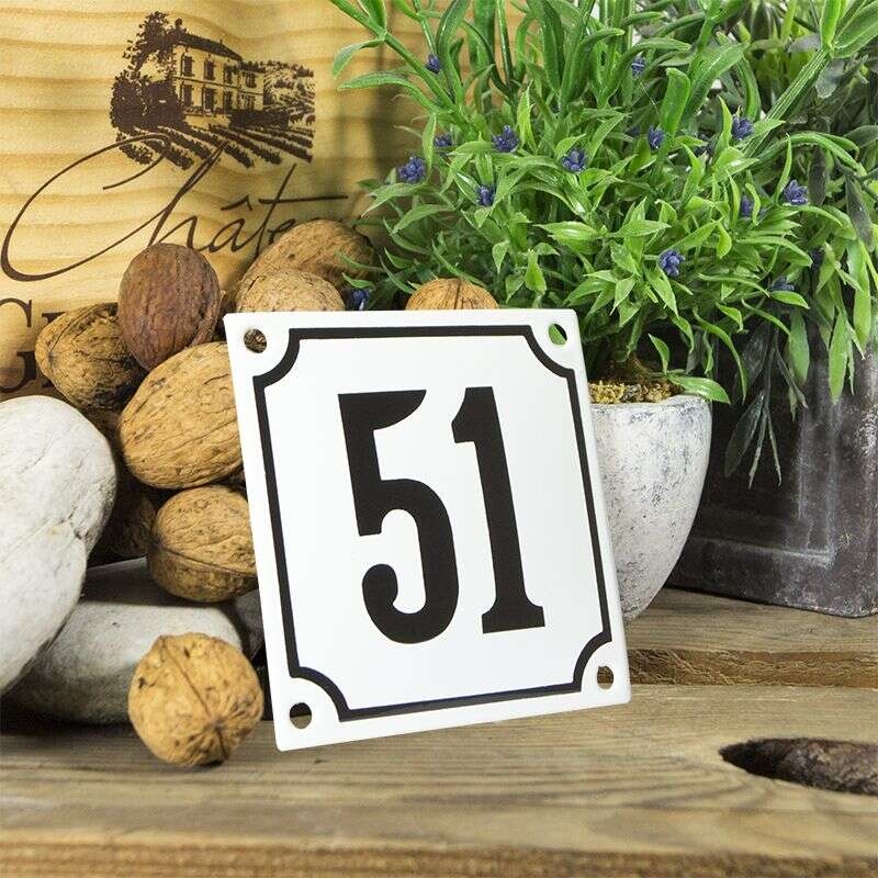 Huisnummerbord wit klein 10x10 cm nummer 51