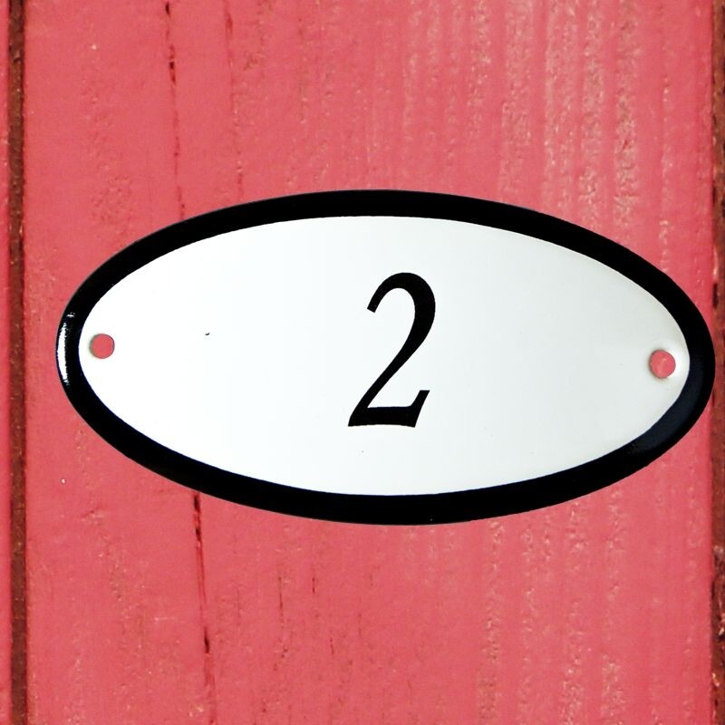 Huisnummerbordje ovaal nummer 2