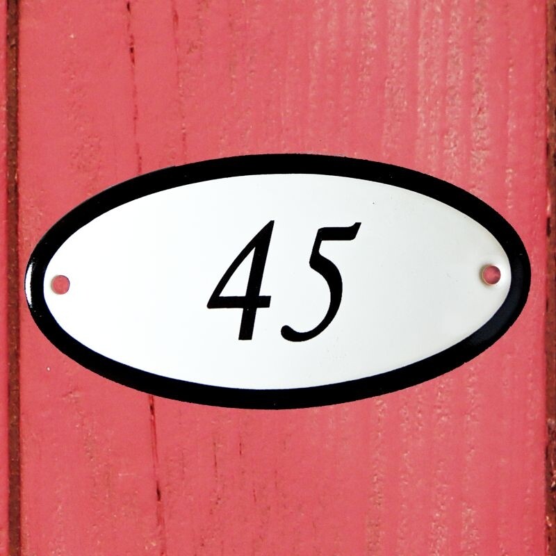 Huisnummerbordje ovaal nummer 45