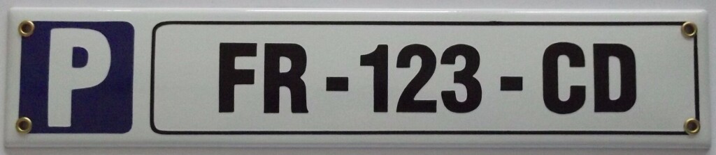 Parkeerbord met eigen naam of kenteken