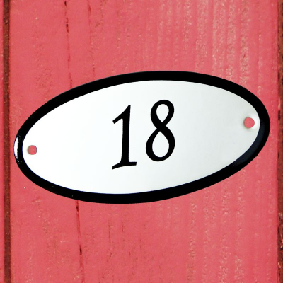 Huisnummerbordje 'ovaal' 18