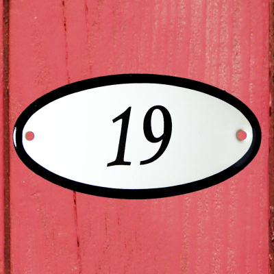 Huisnummerbordje 'ovaal' 19