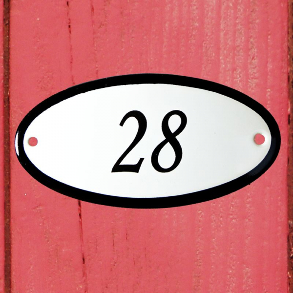 Huisnummerbordje ovaal nummer 28