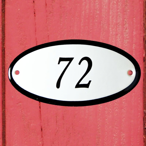 Huisnummerbordje ovaal nummer 72