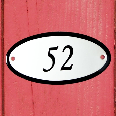 Huisnummerbordje 'ovaal' 52