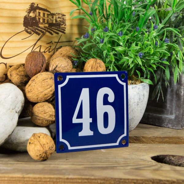 Emaille klein huisnummerbord blauw; nummer 46