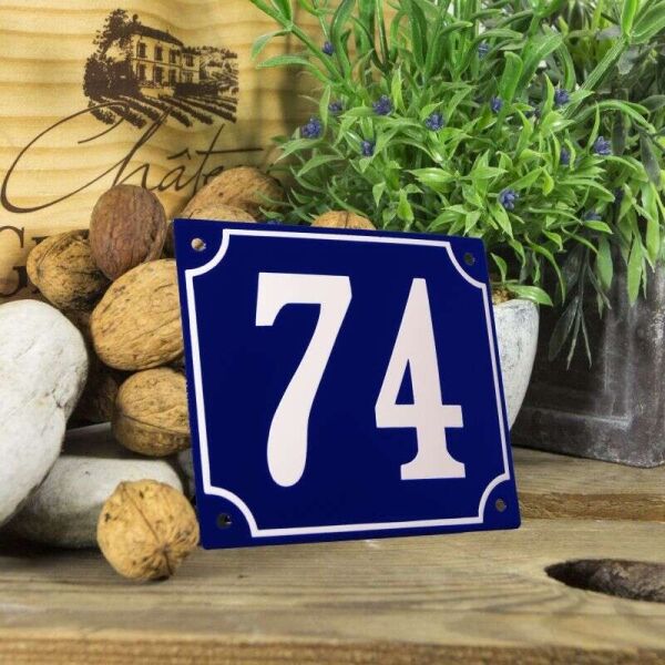 Huisnummerbord groot blauw nummer 74