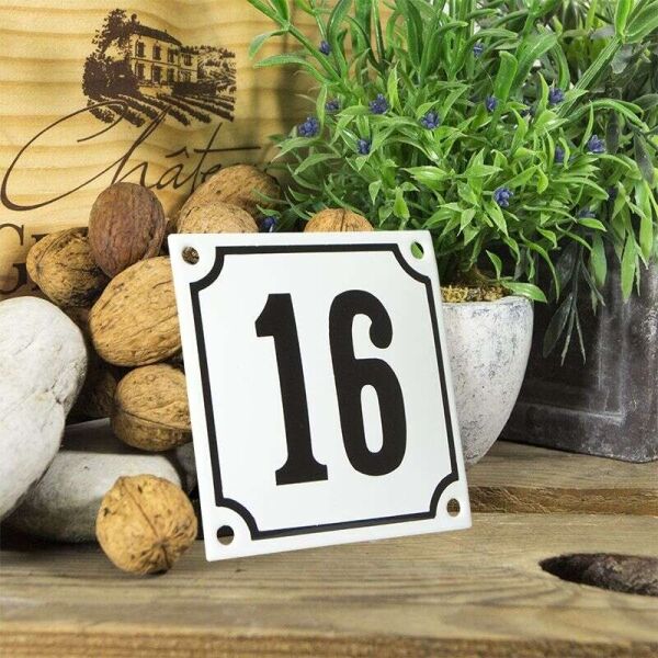 Huisnummerbord wit klein 10x10 cm nummer 16